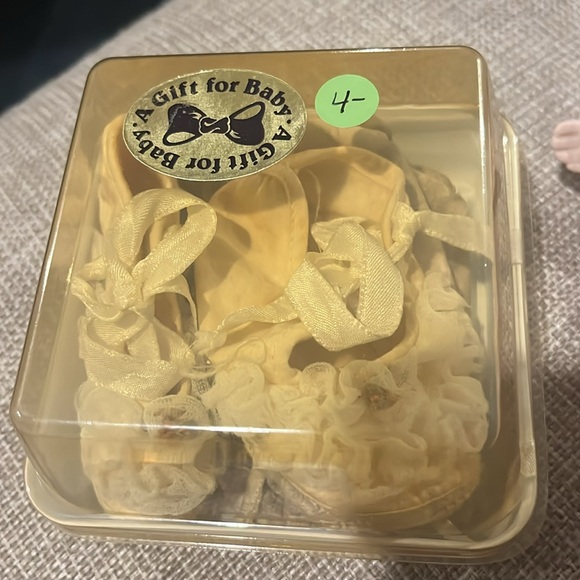 Paulines Limited addition Doll, Allie, porcelain 8” collector item - Plus 2 free - Picture 12 of 13